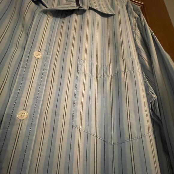 Men’s Aeropostale Button Down Dress Shirt or Casual - Picture 6 of 6